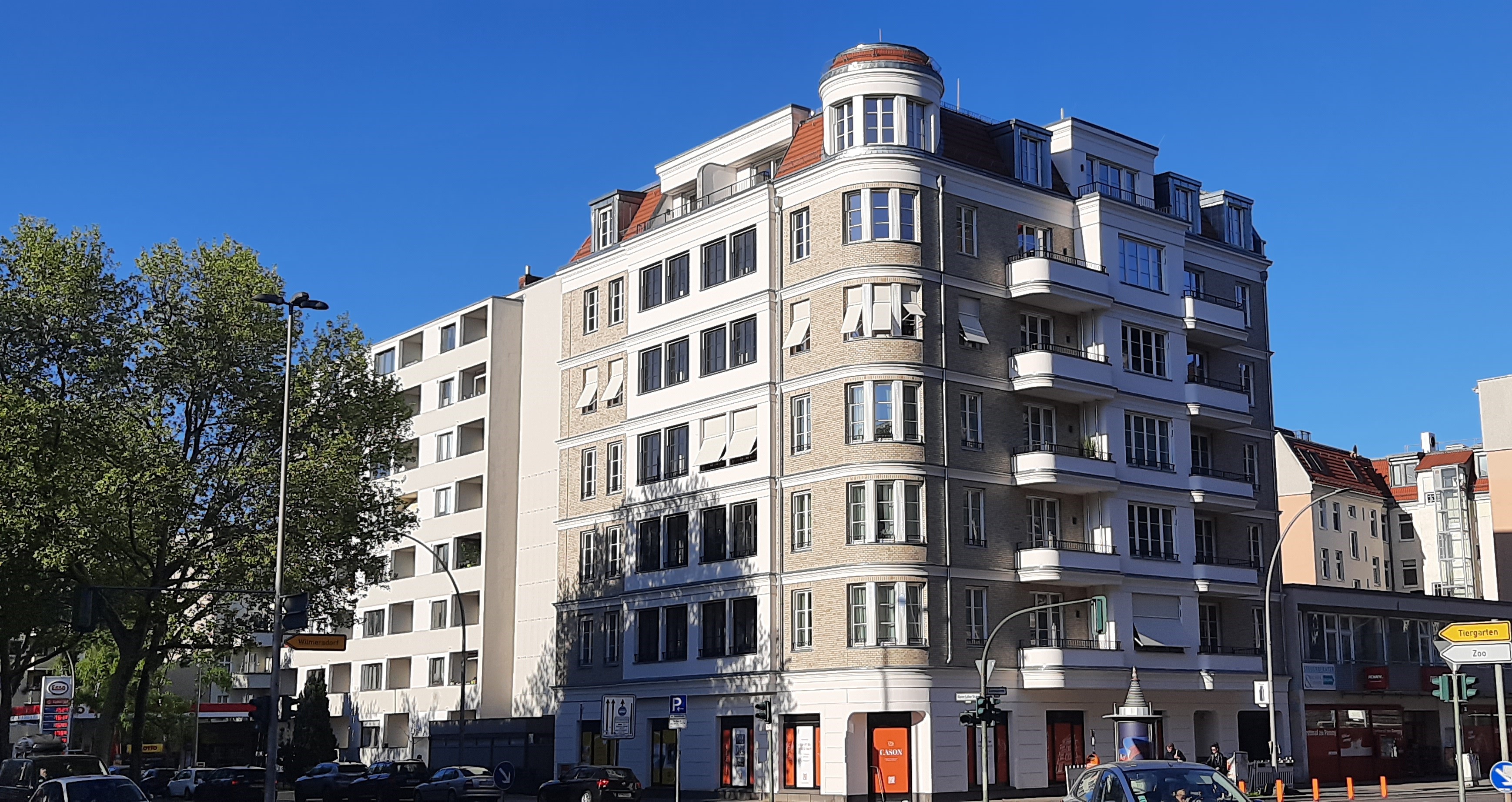Elegant white building exterior with balconies in Berlin-Schöneberg